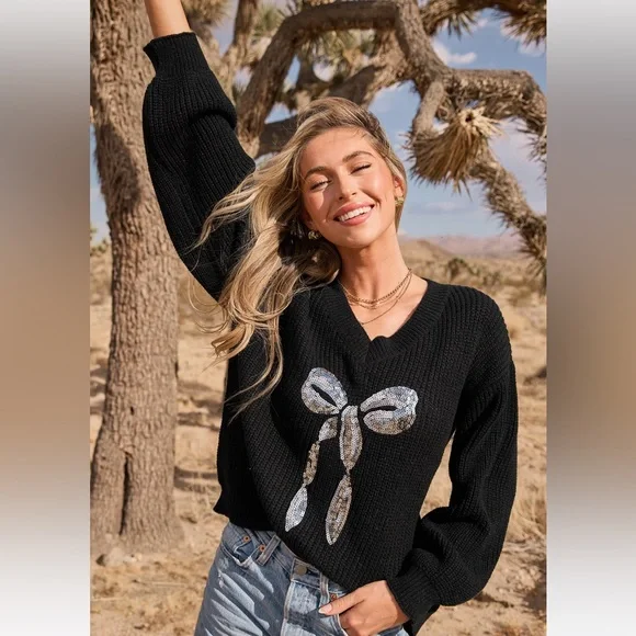 Women's Holiday Black Top with Silver Stunning sequence Bow - Size XL NWT - Picture 2 of 16